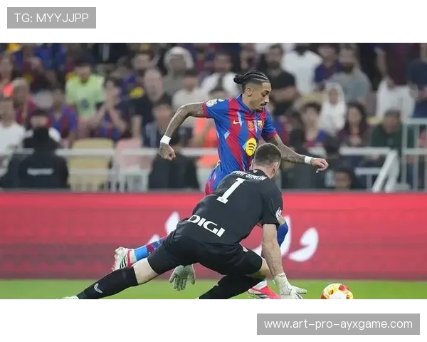 拉菲尼亚中场直塞撕开防线助攻